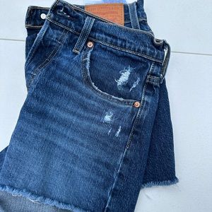 LEVI 501 shorts sz 28